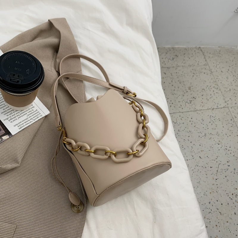 Retro Bag Female New Fashion Chain Bucket Bag Female Bag Simple Underarm Bag